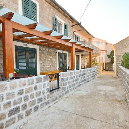 Leut Stone Residence Tivat Room photo