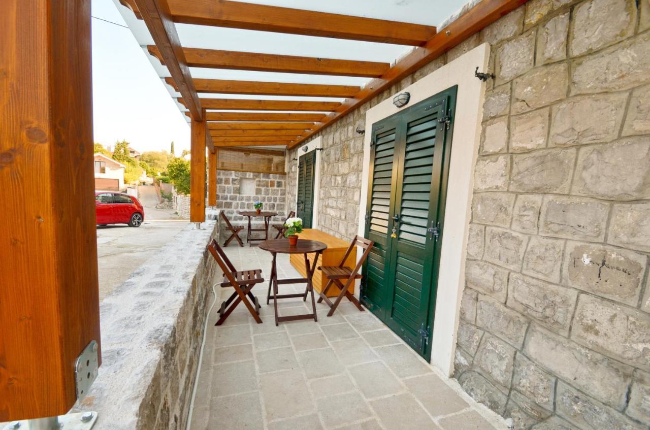 Leut Stone Residence Tivat Exterior photo