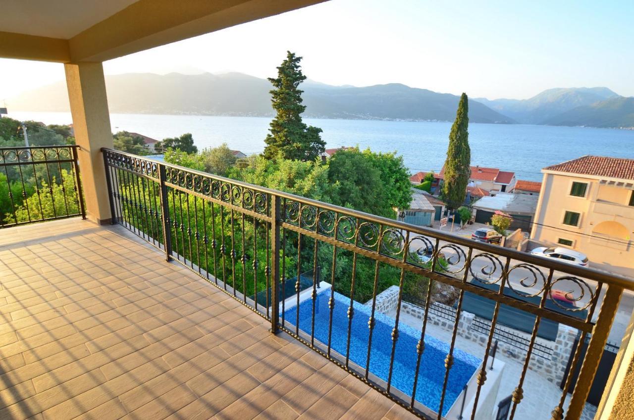 Leut Stone Residence Tivat Exterior photo